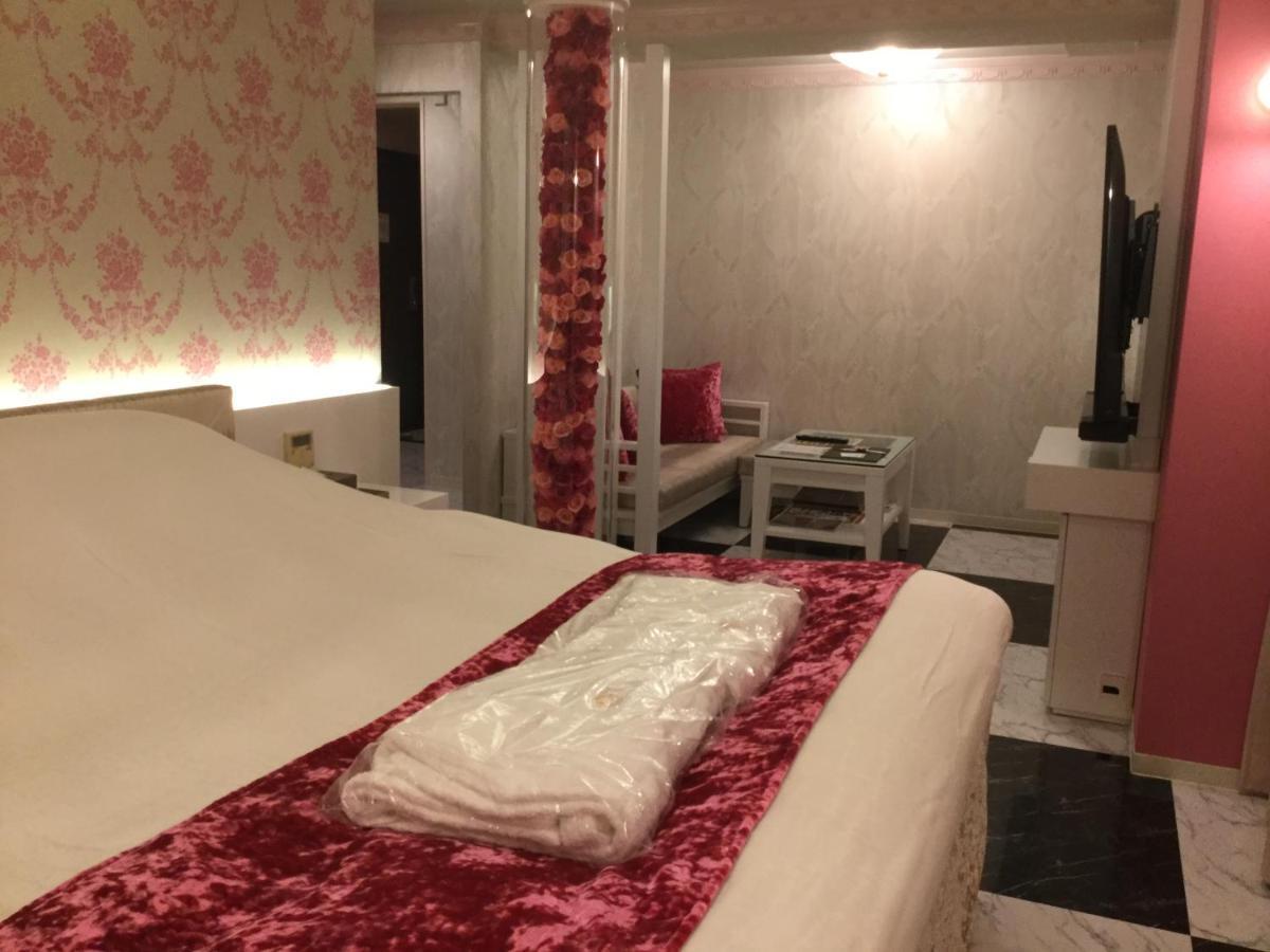 Hotel Regent (Adults Only) Нагоя Екстериор снимка